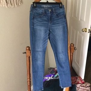 4 short American eagle jeans